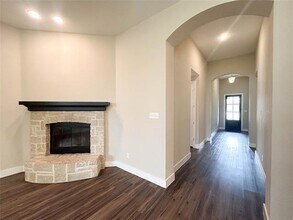 335 Country Meadows Blvd in Waxahachie, TX - Building Photo - Building Photo