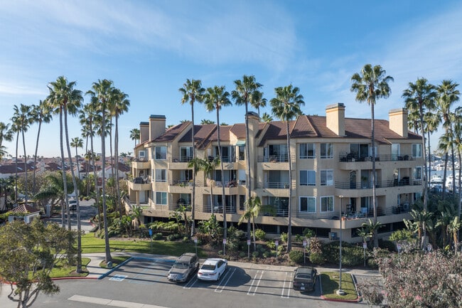 Portofino Cove in Huntington Beach, CA - Foto de edificio - Building Photo