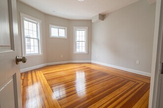 110 Fuller St in Boston, MA - Building Photo - Building Photo