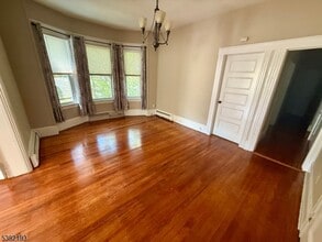 644 Oradell Ave in Oradell, NJ - Building Photo - Building Photo