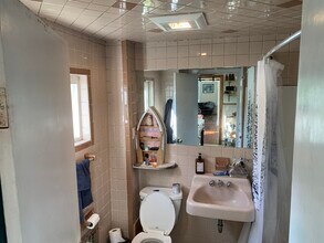 11 Clarendon Ave, Unit 2 in Somerville, MA - Building Photo - Building Photo