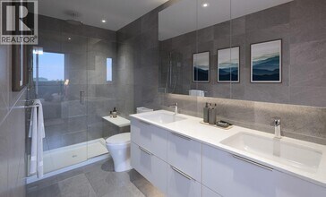 6080 Birney Ave in Vancouver, BC - Building Photo - Building Photo