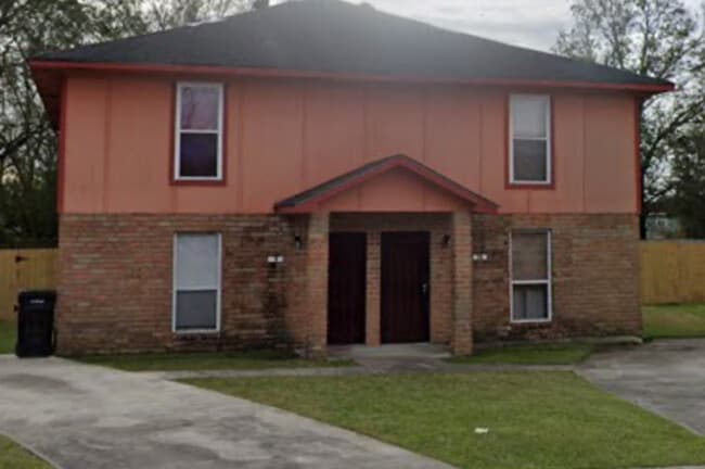 property at 9 Shepard Ct