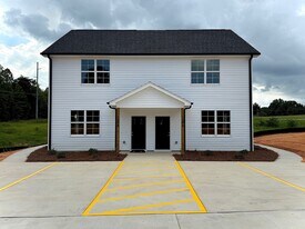 138 Diver Dr in Lexington, NC - Building Photo