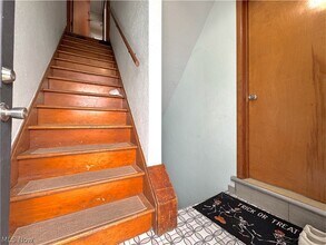 9309 Garfield Blvd in Garfield Heights, OH - Building Photo - Building Photo