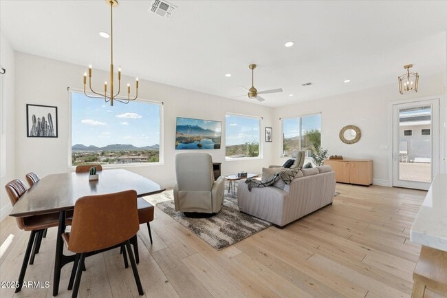 221 W Jomax Rd in Phoenix, AZ - Building Photo - Building Photo