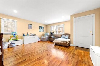 239 72nd St, Unit 1 in North Bergen, NJ - Building Photo - Building Photo