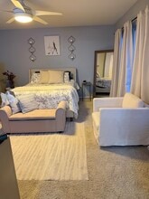 1035 Tesoro Ave in San Marcos, CA - Building Photo - Building Photo