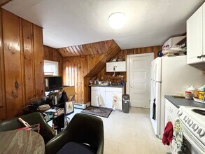 21 Osborne Rd in Brookline, MA - Building Photo - Building Photo