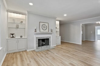 60 Chaumont Square NW in Atlanta, GA - Building Photo - Building Photo