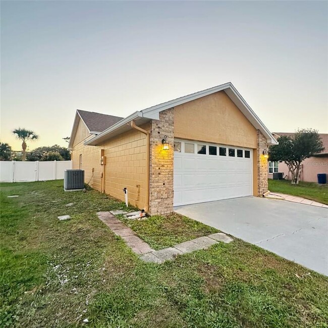 12117 Blackheath Cir in Orlando, FL - Building Photo - Building Photo