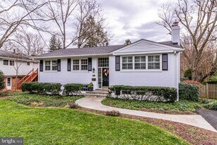 6519 Engel Dr in McLean, VA - Building Photo