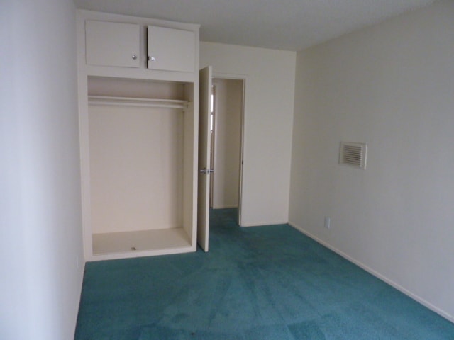 926 S Lake St - Room for Rent w/ Private Bath in Los Angeles, CA - Foto de edificio - Building Photo
