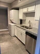 1437 Bluebird Ter, Unit 1437 Bluebird Terrace in St. Louis, MO - Building Photo