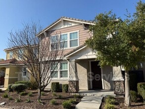 5471 Westhampton Way in Sacramento, CA - Building Photo - Building Photo
