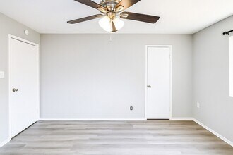 12659 Ashford Meadow Dr, Unit A in Houston, TX - Foto de edificio - Building Photo