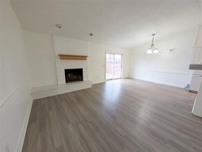 3301 Oakbrook Dr in Del City, OK - Building Photo - Building Photo