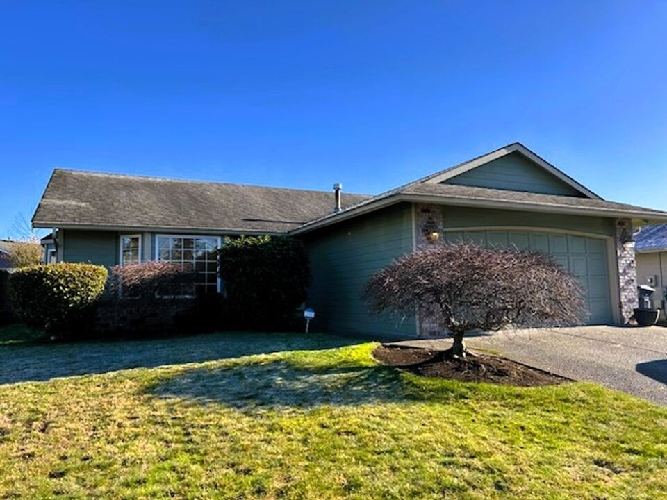 9709 63rd Dr NE in Marysville, WA - Building Photo