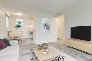 Evergreen Apartments in Camrose, AB - Building Photo