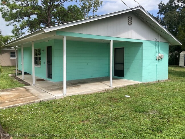 1575 Buck St in Lake Placid, FL - Building Photo - Building Photo