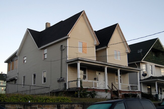 326 S 10th Ave in Scranton, PA - Foto de edificio - Building Photo