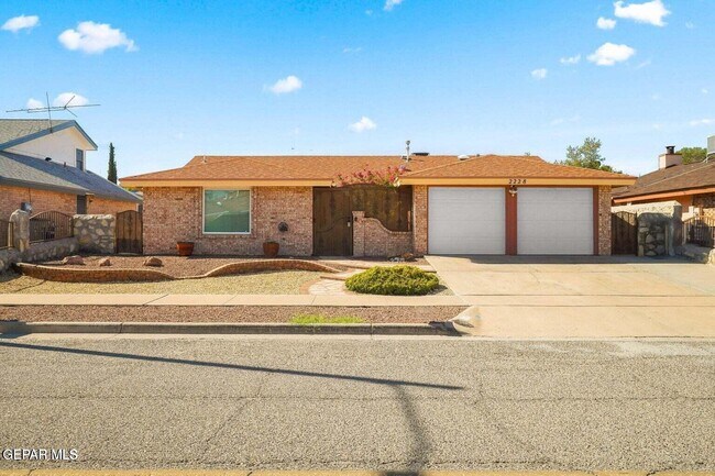 2228 Robert Wynn St