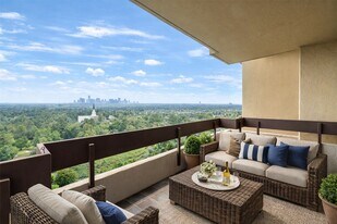 14655 Champion Forest Dr in Houston, TX - Building Photo