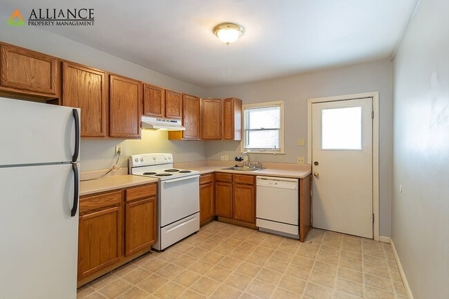 1609 Poyntz Ave in Manhattan, KS - Foto de edificio - Building Photo