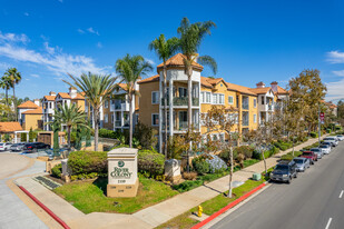 1950 Camino De La Reina Apartments