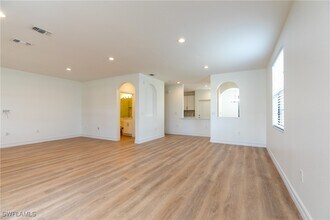 15618 Summit Pl Cir in Naples, FL - Building Photo - Building Photo