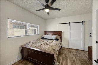 958 Magnolia Ave W in San Bernardino, CA - Foto de edificio - Building Photo