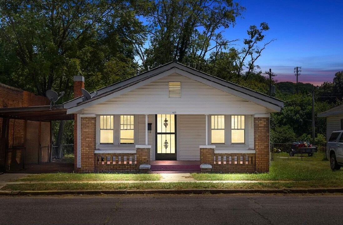 933 Jackson Blvd in Birmingham, AL - Building Photo