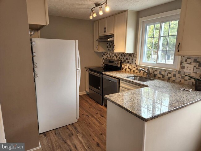 34 Valley Park Ct in Damascus, MD - Building Photo - Building Photo