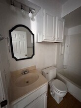 719 N Robin Way in Mustang, OK - Building Photo - Building Photo