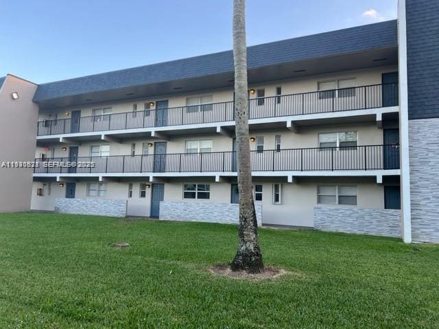 7900 S Colony Cir in Tamarac, FL - Foto de edificio - Building Photo