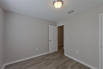 315 NE 25th Terrace in Cape Coral, FL - Building Photo - Building Photo