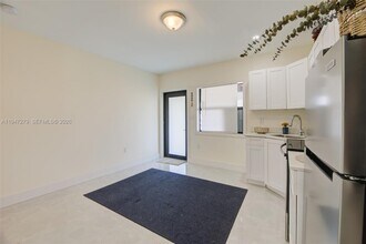 742 NW 70th St in Miami, FL - Building Photo - Building Photo