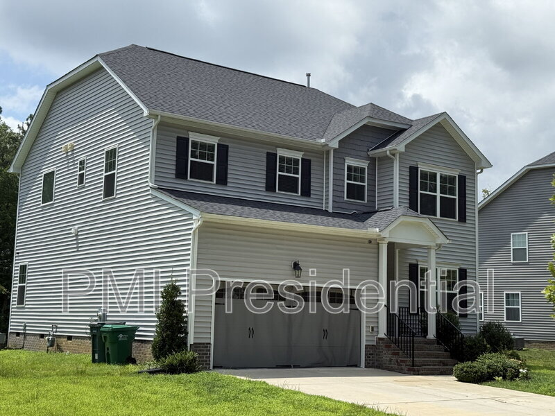 7044 Hepworth Dr in Henrico, VA - Building Photo
