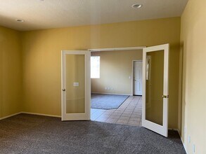13818 Goldfinch Ct in Victorville, CA - Building Photo - Building Photo