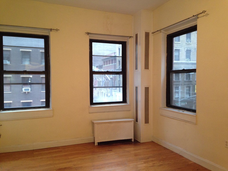 146 E 39th St in New York, NY - Building Photo