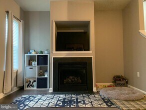 42506 Hollyhock Terrace in Ashburn, VA - Building Photo - Building Photo