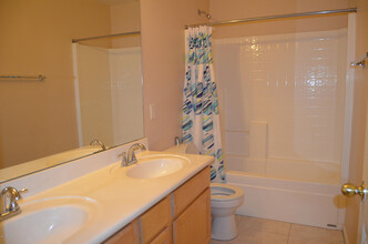 6773 W Quail Ave in Glendale, AZ - Foto de edificio - Building Photo