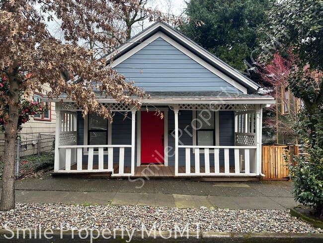 property at 119 S Meade St