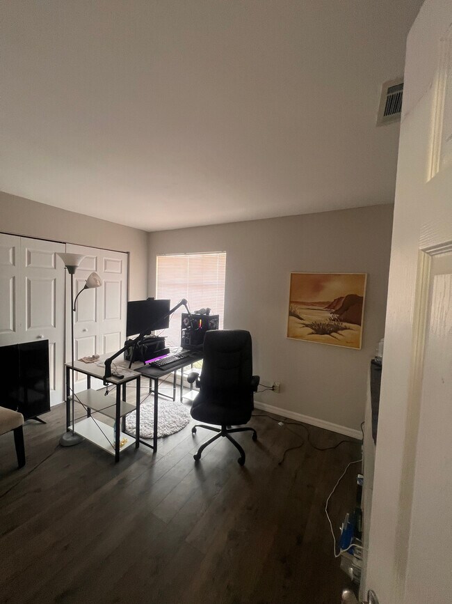 1014 Diplomat Pkwy E in Cape Coral, FL - Building Photo - Building Photo