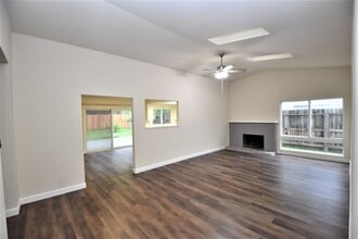 3324 Lillard Dr in Davis, CA - Building Photo - Building Photo