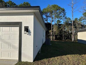 2097 W Hampshire Blvd in Citrus Springs, FL - Building Photo - Building Photo