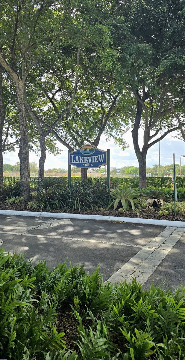property at 9723 Hammocks Blvd