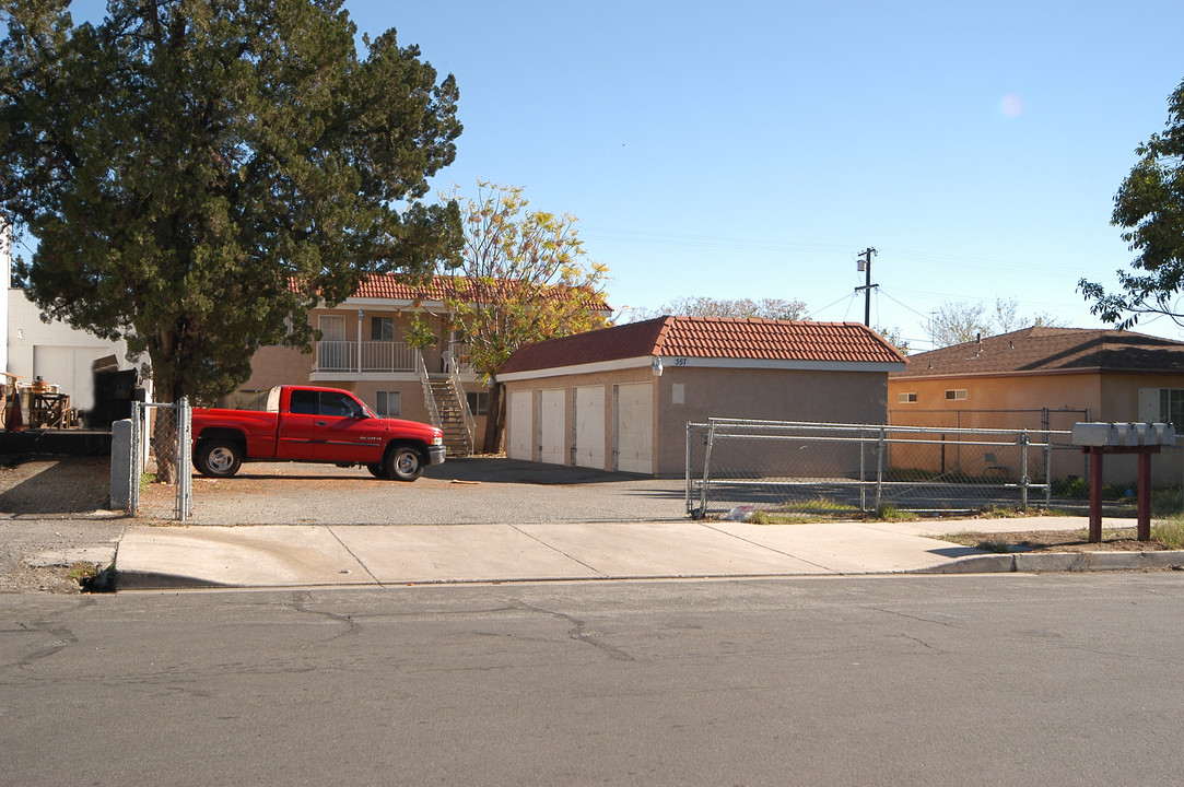 357 N Olive Ave in Rialto, CA - Building Photo