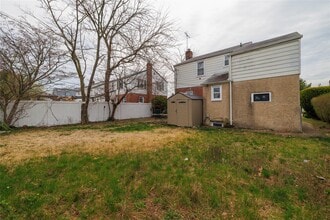 66 Nassau St in Elmont, NY - Building Photo - Building Photo