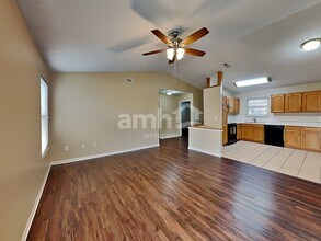 1567 Wildbrook Ct in Amelia, OH - Foto de edificio - Building Photo